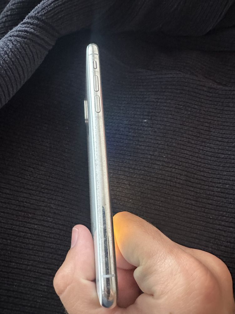телефон Iphone XS