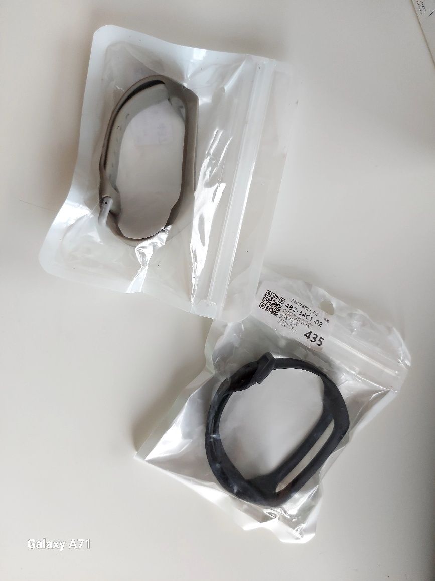 Фитнес гривна Samsung Galaxy Fit2 + подарък 2 каишки