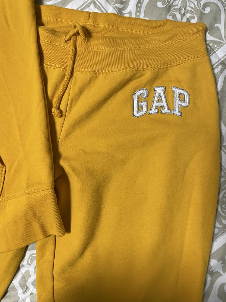 Дамски екип/ анцуг GAP