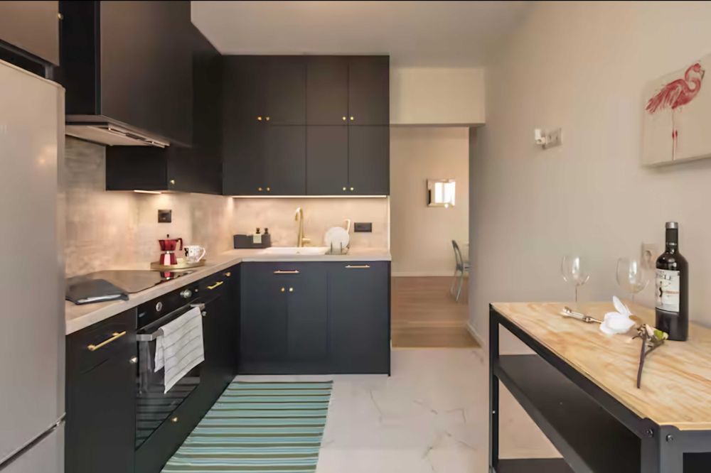 Семеен апартамент с две спални в кв. Лозенец до НДК и Метростанция