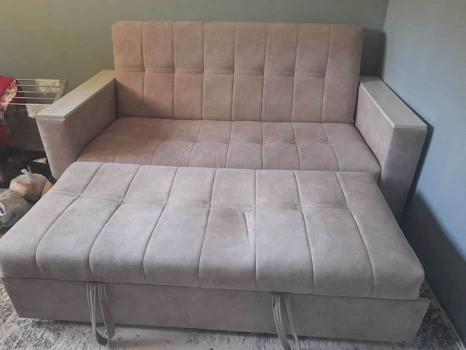 Срочно продается!Диван кровать,хорошем в состоянии.