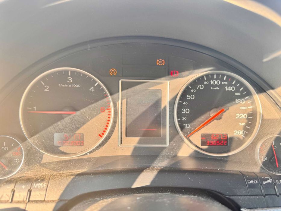 AUDI A4 2003 4x4 permanent 1.9L