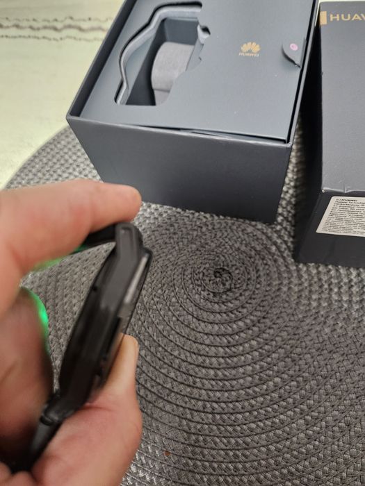 Vând smartwatch Huawei watch GT Runner