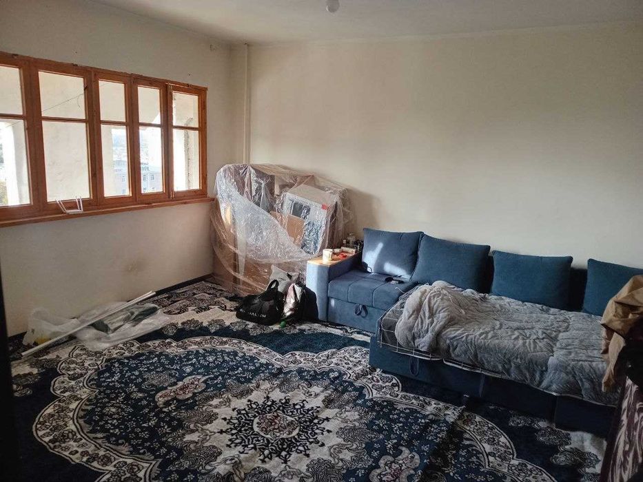 Srochno sotiladi Yunusobod 13 2 hona 53000ye