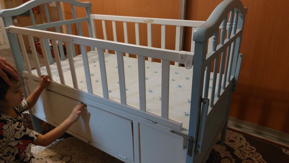 Детская кровать из липы