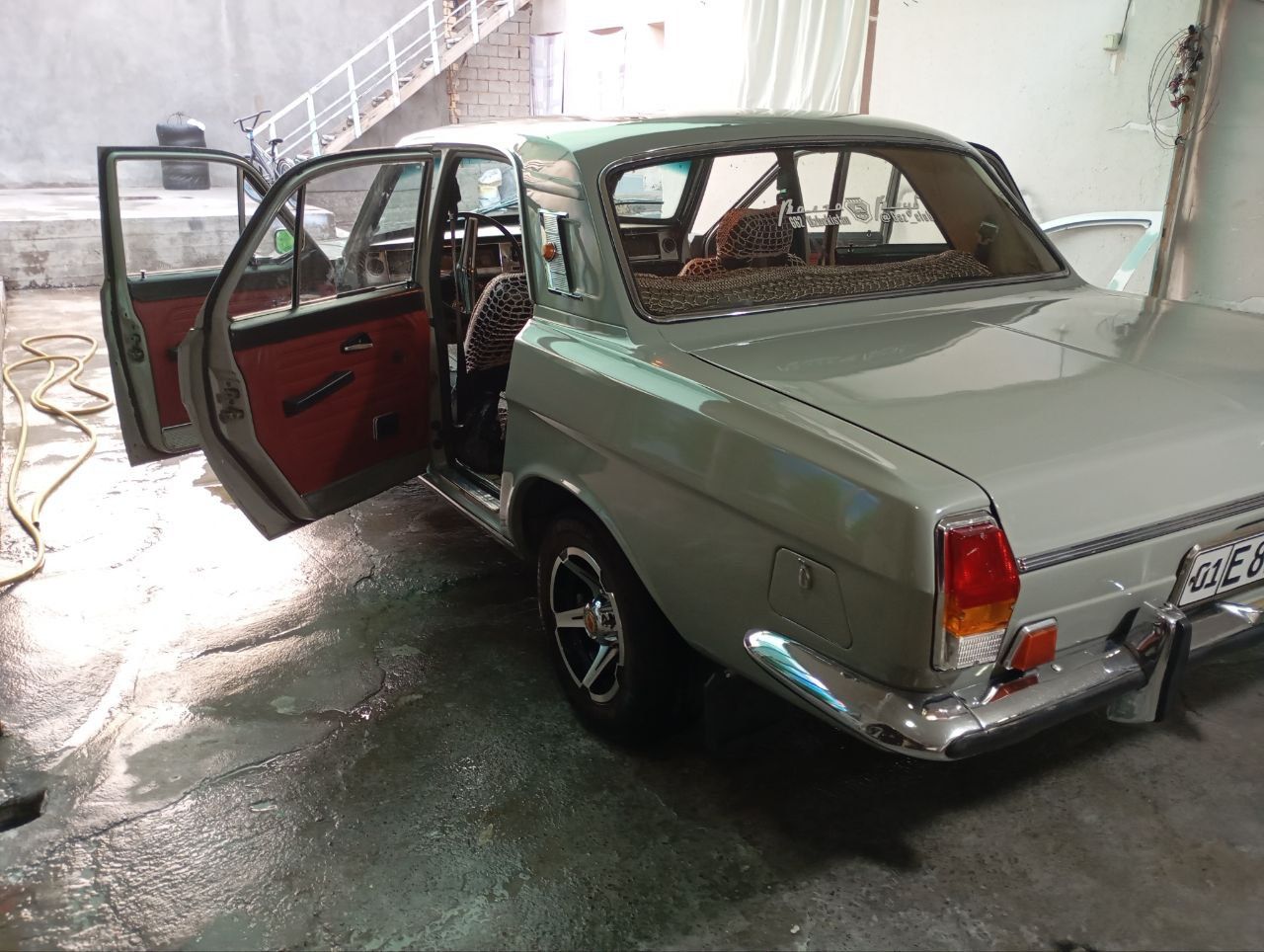Gaz 2401 sotiladi