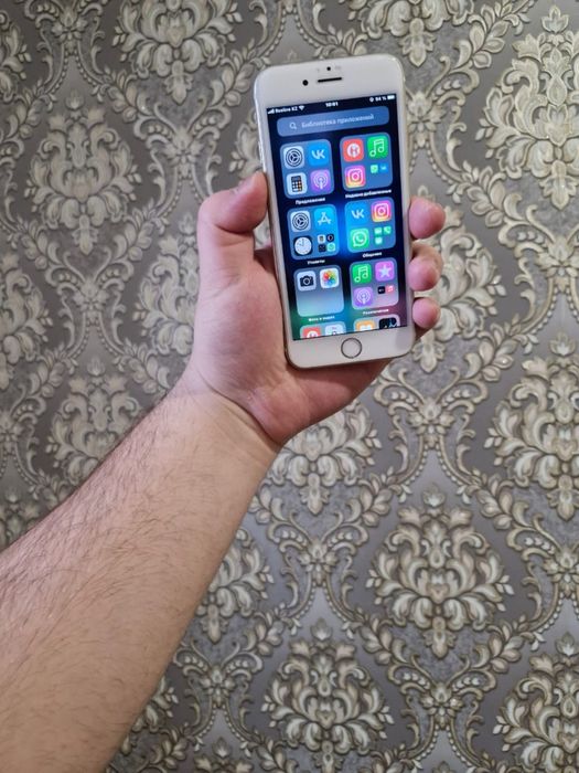 Продам IPhone 6s