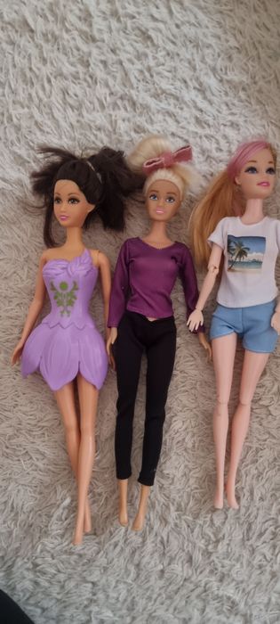 Lot de 3 papusi barbie