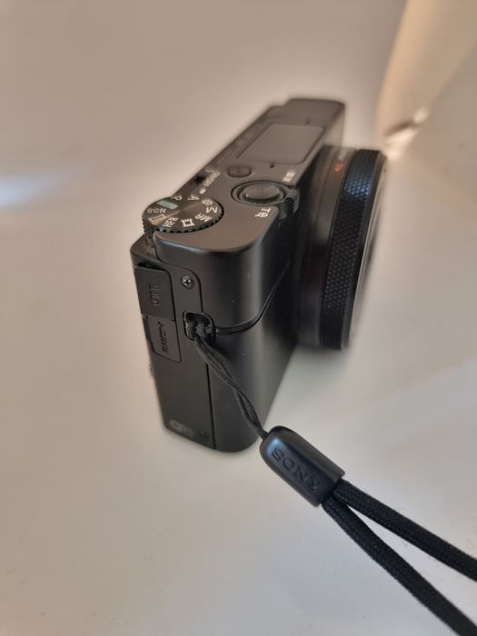 Sony RX100 VI – Aparat foto compact premium, 4K, aproape nou