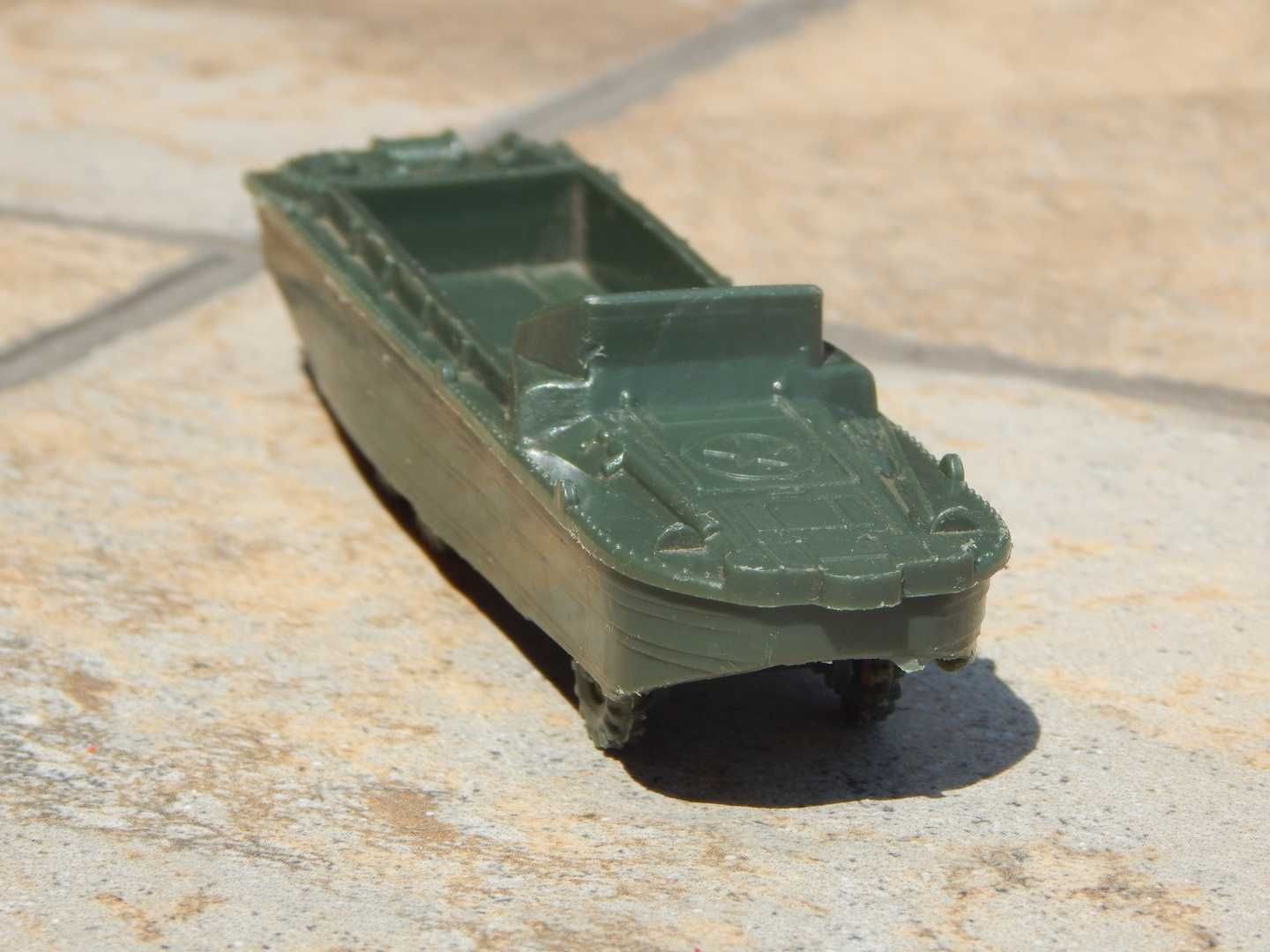 Jucarie macheta vehicul amfibiu GMC DUKW militara  Airfix Anglia