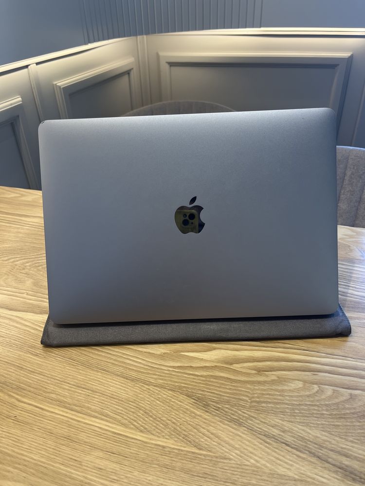 Продам MacBook Pro 13