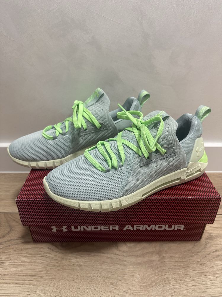 Оригинални дамски маратонки Under Armour