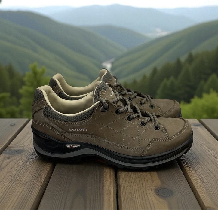 LOWA Renegade GTX (39) Туристически Обувки