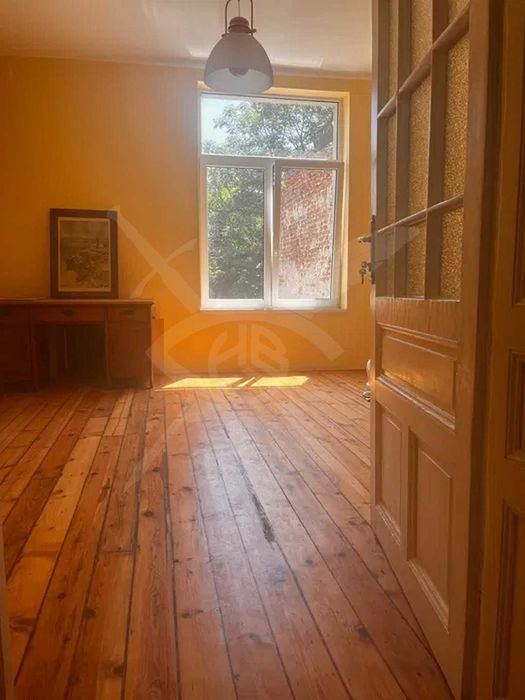 Продава се Тристаен апартамент в София, Център - 105 кв.м за 2572 €/кв.м - Снимка #1