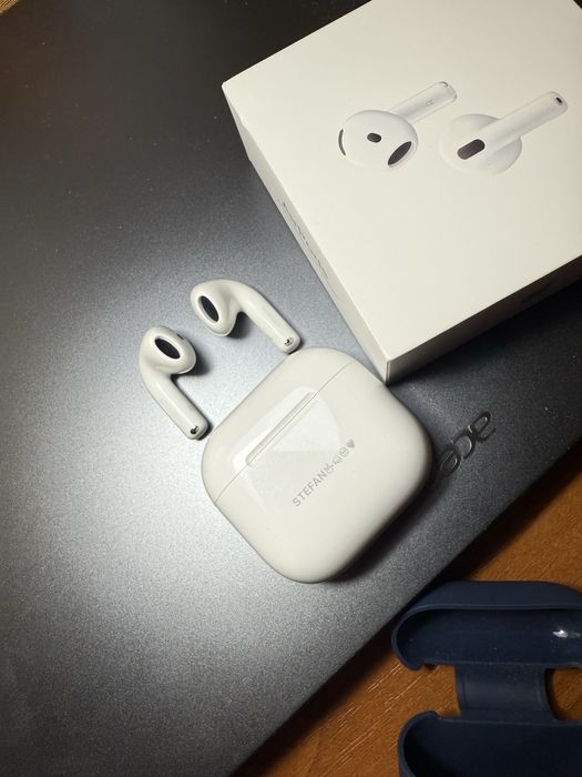 Airpods 4 Active Noise Cancellation