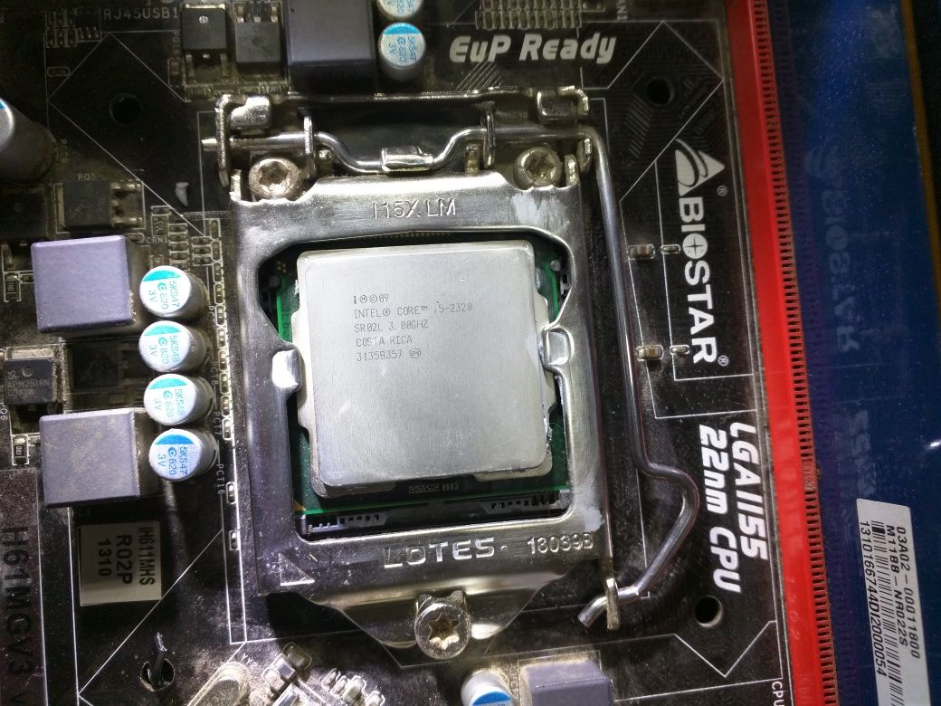 Placa baza si procesor Intel i5 sau amd x4