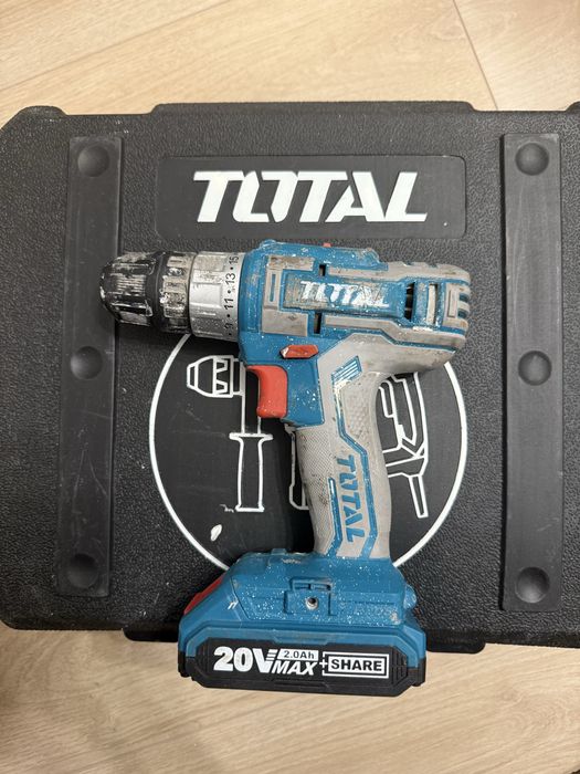 TOTAL Masină de gaurit cu 2 acumulatori 20V-2.0Ah Li-Ion