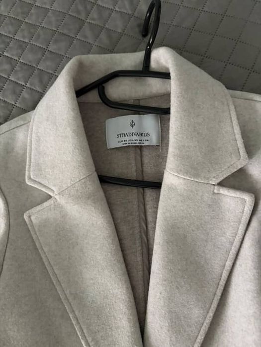 Дамско палто Stradivarius