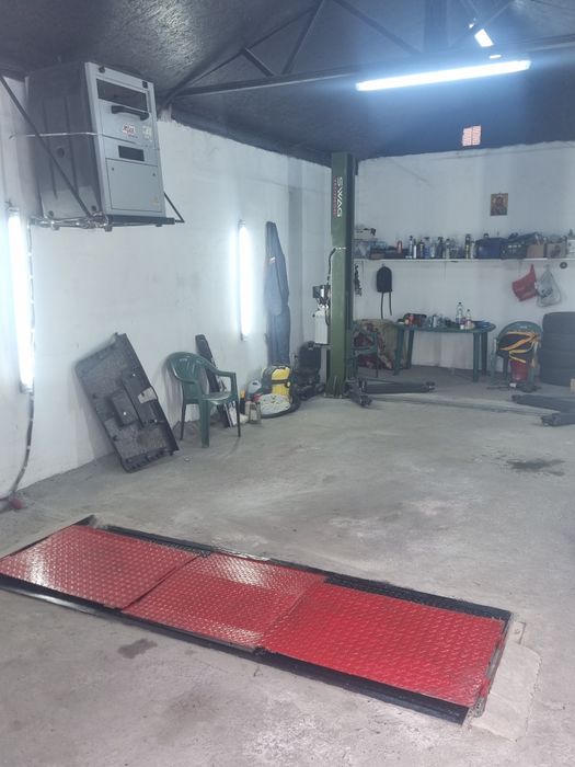 Vand 2 Elevatoare + banc de testare frane