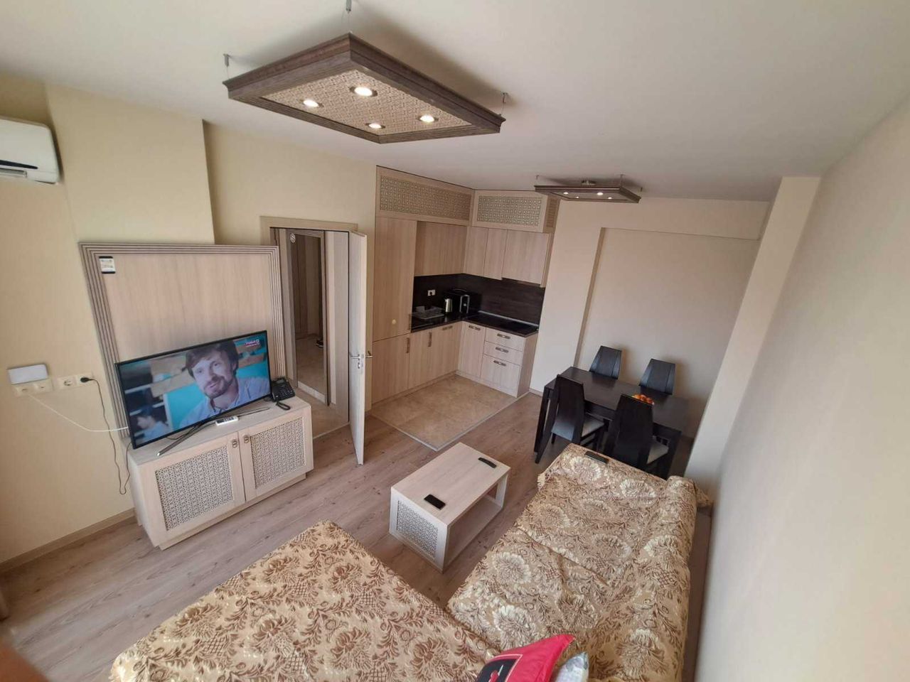 Продава се Двустаен апартамент в к.к. Златни пясъци - 106 кв.м за 1320 €/кв.м - Снимка #13