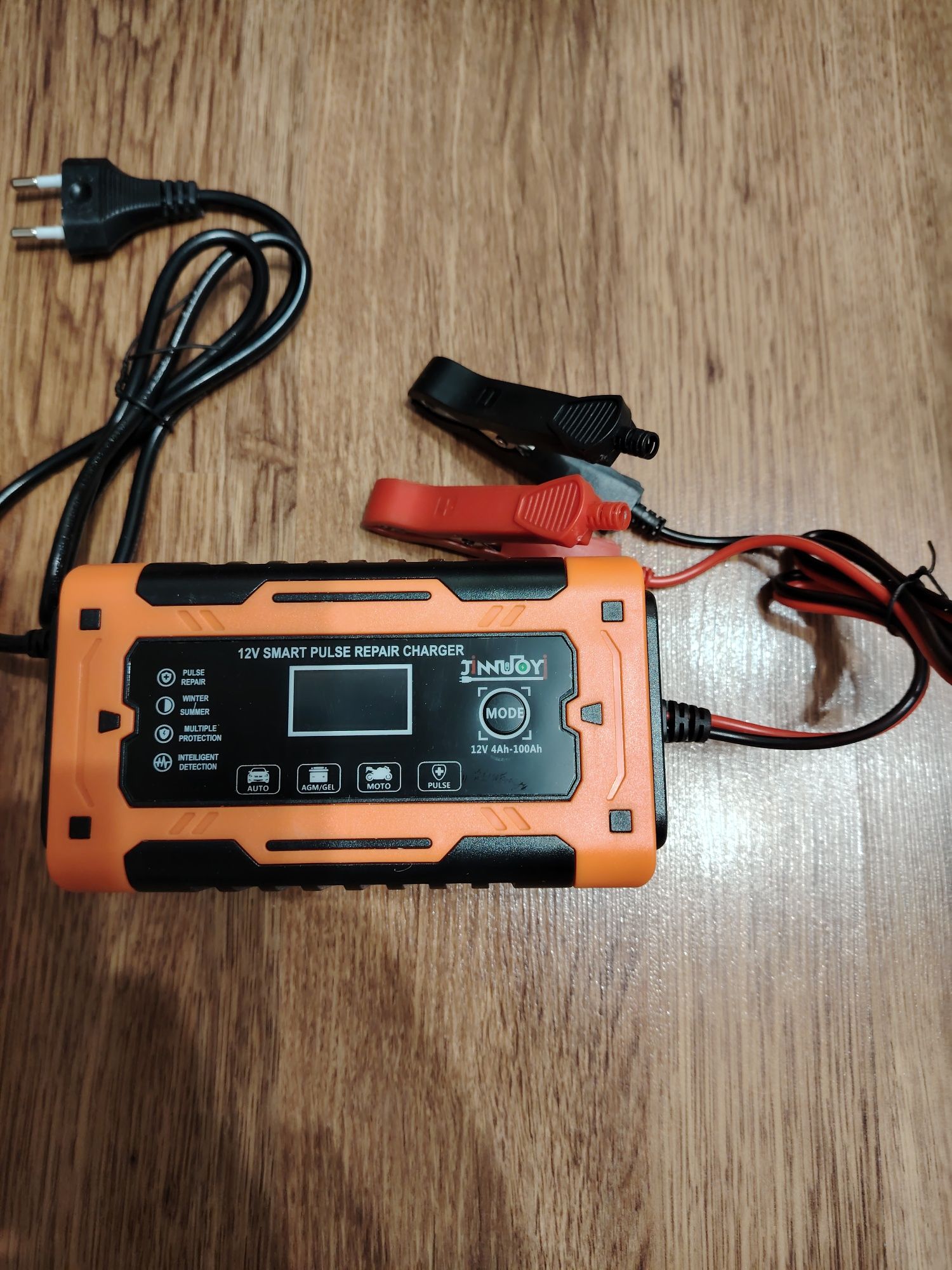 1 2V 6А Интелигентно зарядно устройство за акумулатор