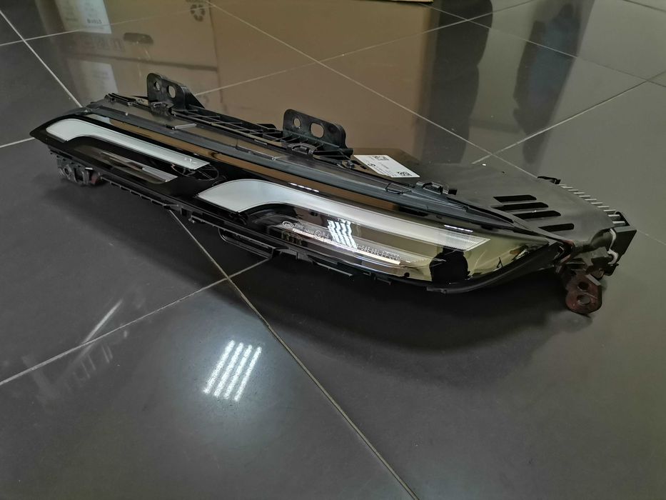Нов Горен Ляв Фар BMW G70 i7 Full Led Оригинален 9450079