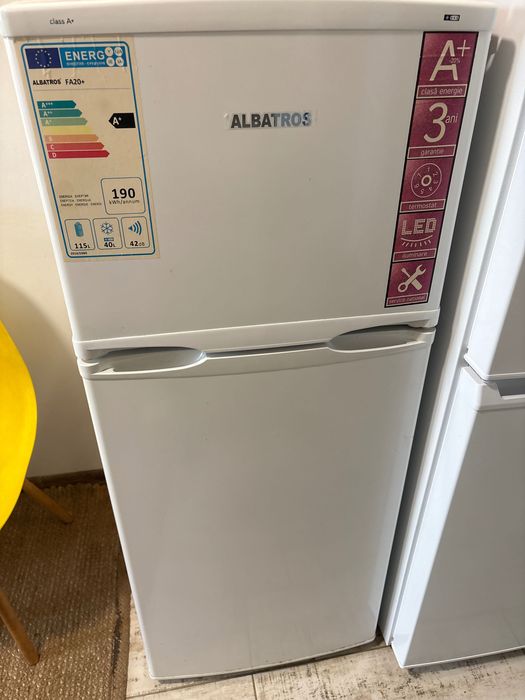 Frigiderul mini albatros