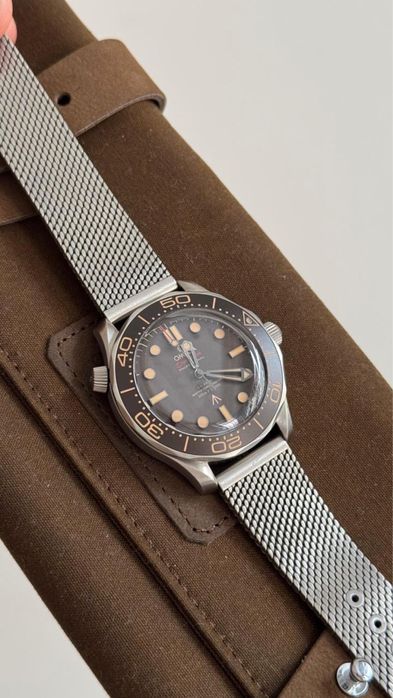 Omega seamaster james bond