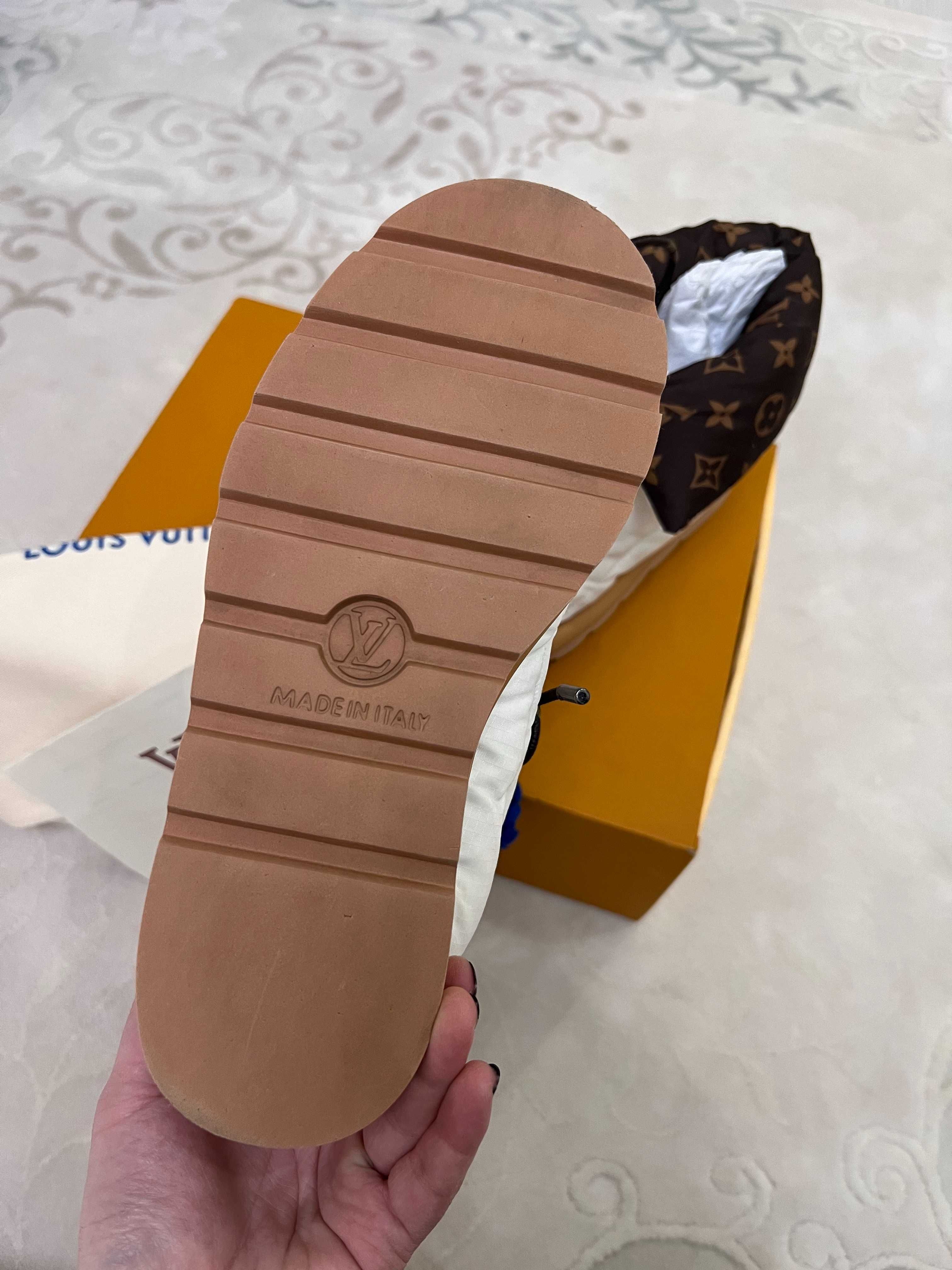 Продам зимние сапоги балонка Louis Vuitton