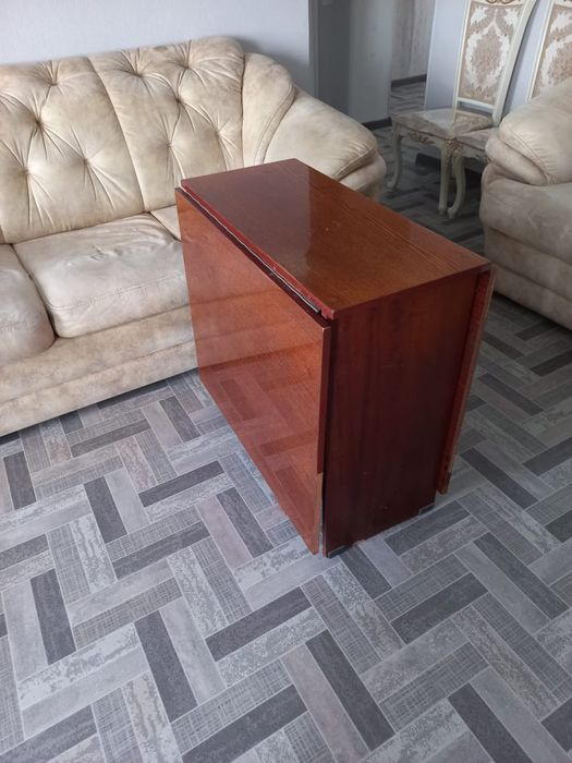 Продаётся стол раскладной