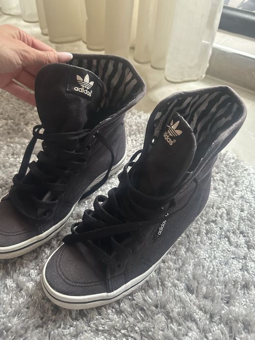 Дамски кецове Adidas