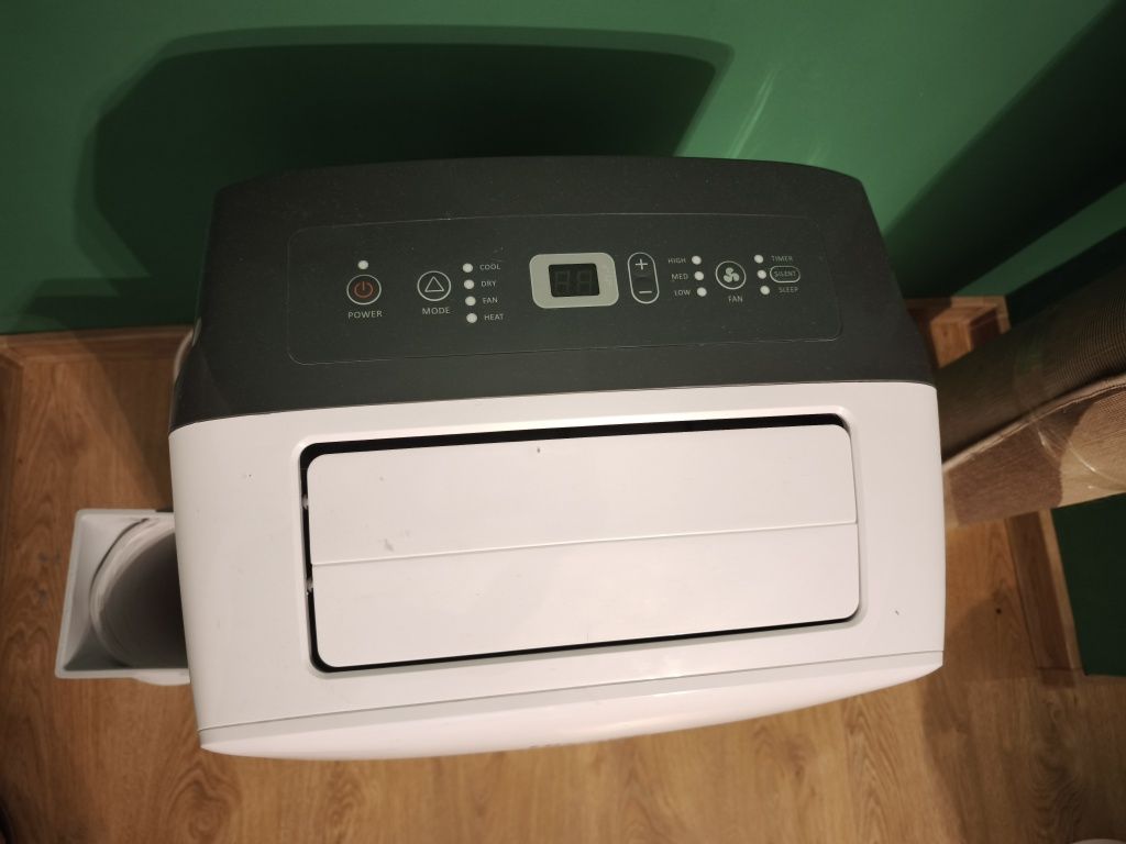 Aer conditionat mobil Hisense 12000btu portabil clima