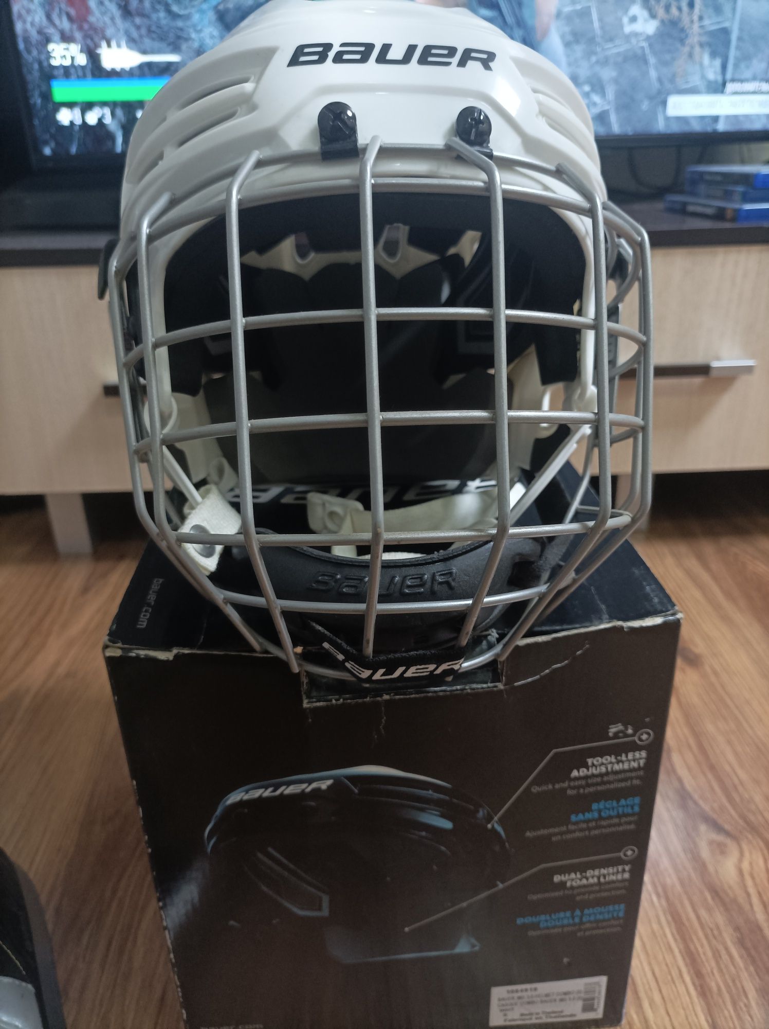 Продам шлем Bauer