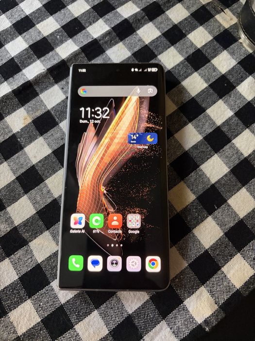 Tecno Phantom V Fold