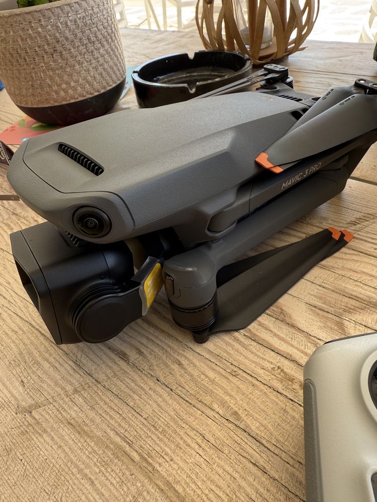 дрон DJI Mavic 3 pro