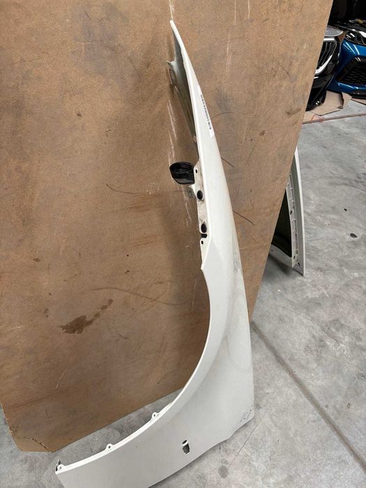 Ляв калник и десен  БМВ Е90 Е91 фейслифт BMW E90 LCI E91 LCI