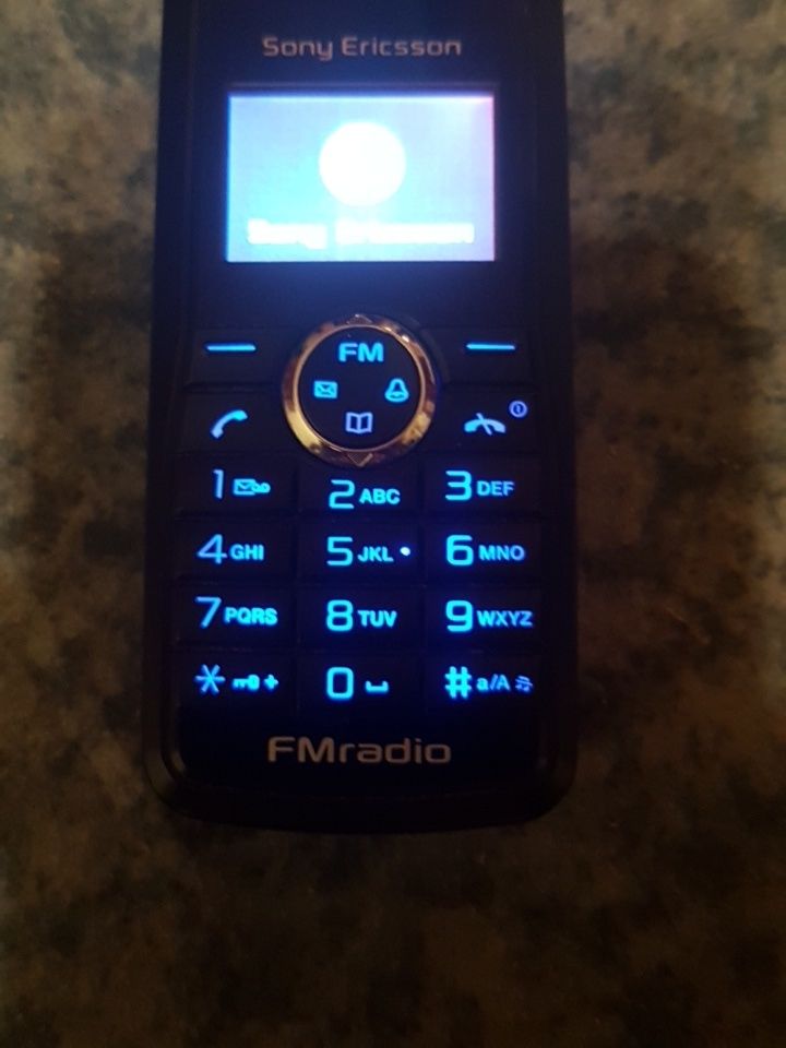 Raritate Sony Ericsson J120i FM Radio ca nou