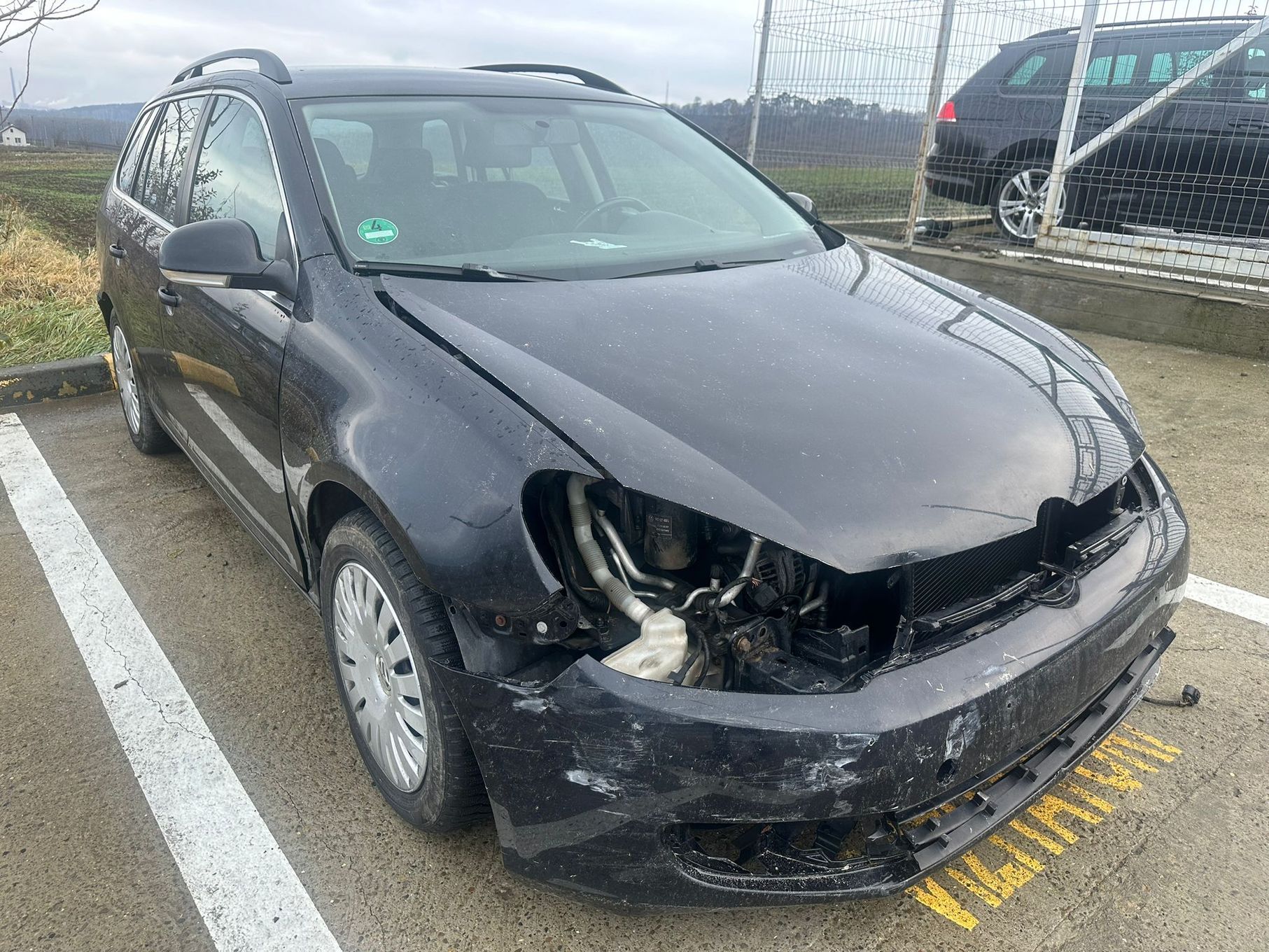 Dezmembrez / Dezmembrari / Piese / Accesorii Vw golf 6 break 1.6 tdi cay volan stanga