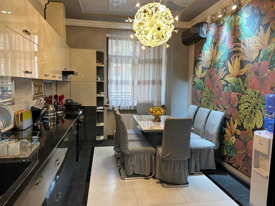 Продаётся 4-х комнатная квартира в ЖК Parisien мост Мукимий