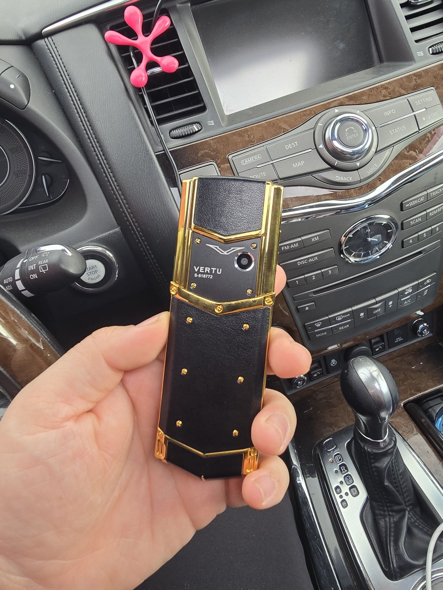 Продам Vertu Model V10
