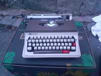 masina de scris veche portabila