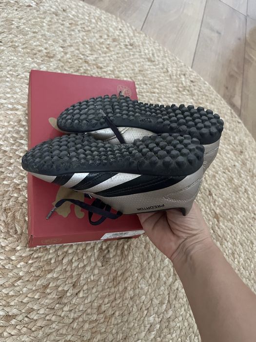 Ghete adidas predator marimea 32