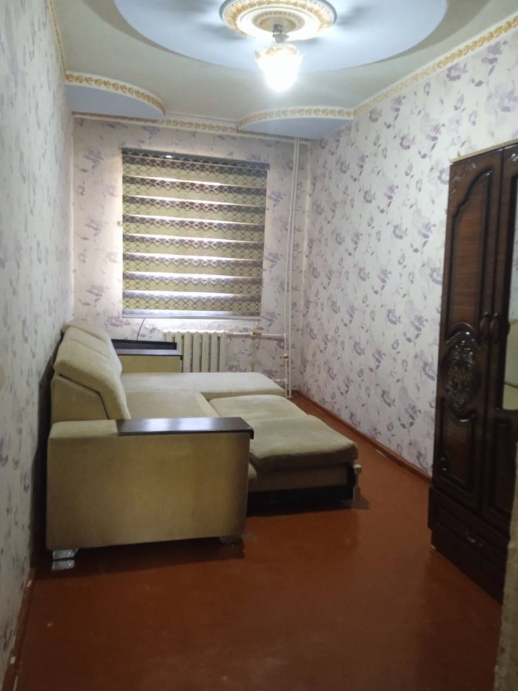 Куйлюк 1.  Сдаеться 2 ком . 3 этаж 350$