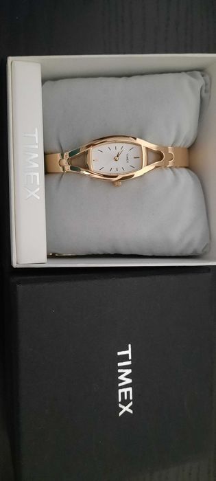 Ceas dama, TIMEX