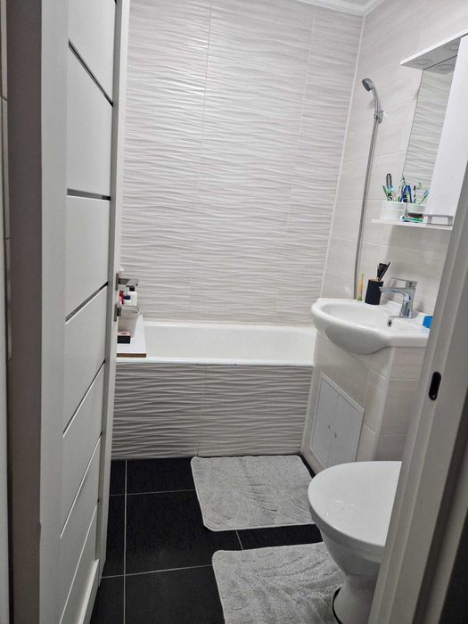 Persoana fizica APARTAMENT DE Vanzare