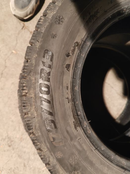 Продам зимнюю резину б/у