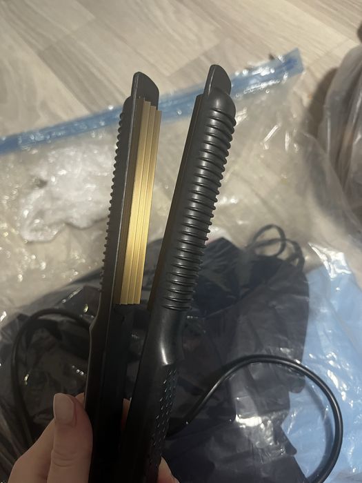 Плойка «гофре» для волос и фен для волос Philips