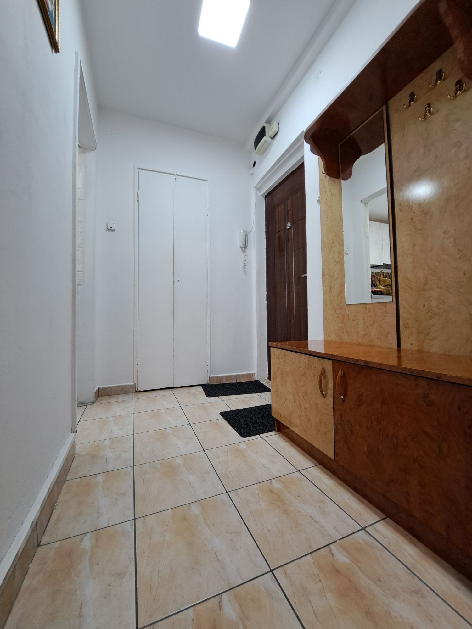 Proprietar vând apartament 2 camere Brancoveanu -Secuilor