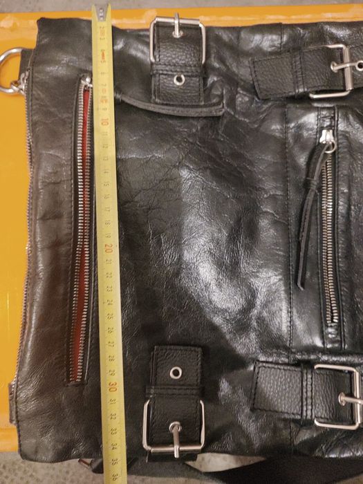 Genți din piele, una Pepe Jeans neagră  și încă 4 in stare buna