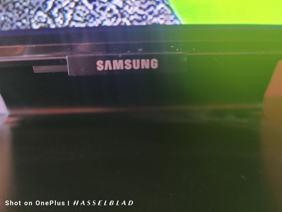 QLED телевизор 65 Инча SAMSUNG TV 4K 3840x2160 9 серия най-високия кла